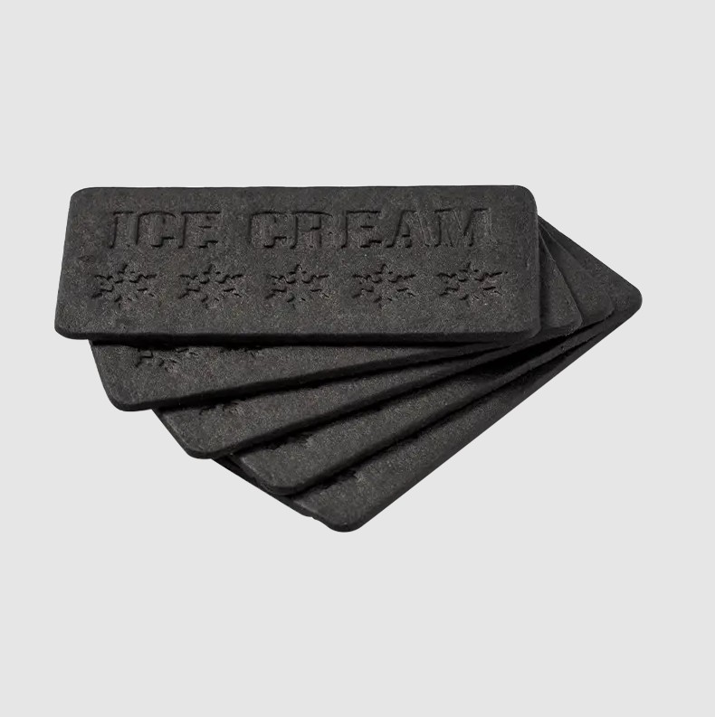 What Makes Ice Cream Sandwich Biscuits Perform Better in the Freezer？